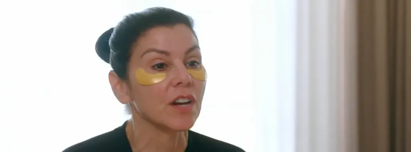 Heather Dubrow’s Gold Eye Mask